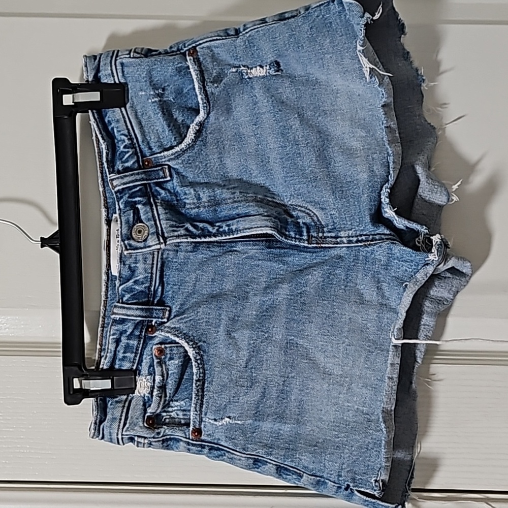 Abercrombie & Fitch Denim Distressed Shorts - Size 4